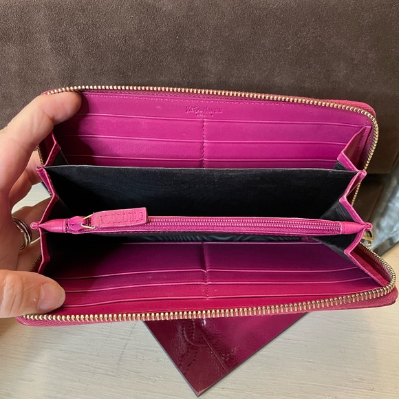EUC!! YSL zip around wallet in raspberry patent leather - Picture 9 of 13